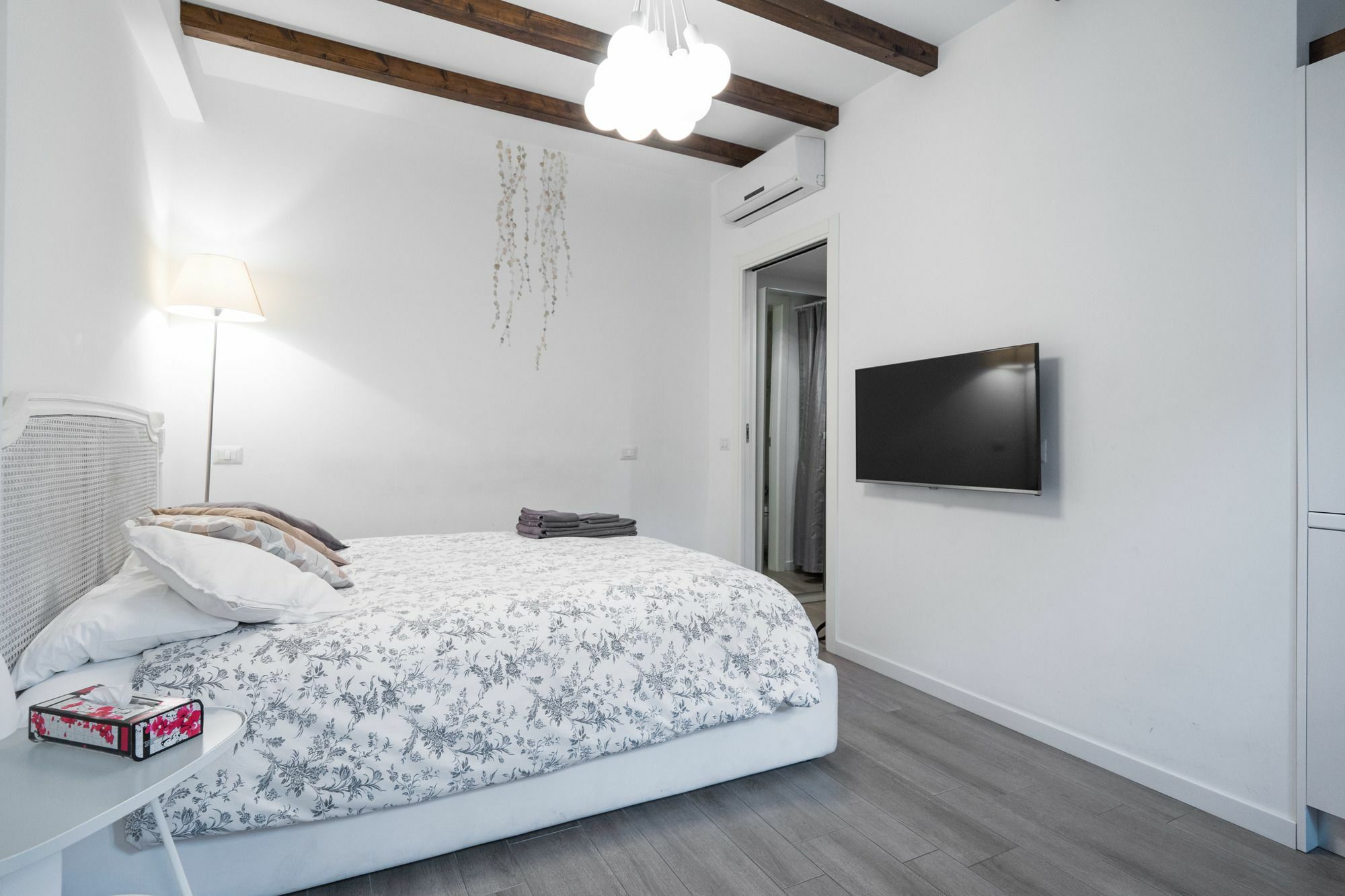 Milano Apartments Sant'Agostino Exterior photo