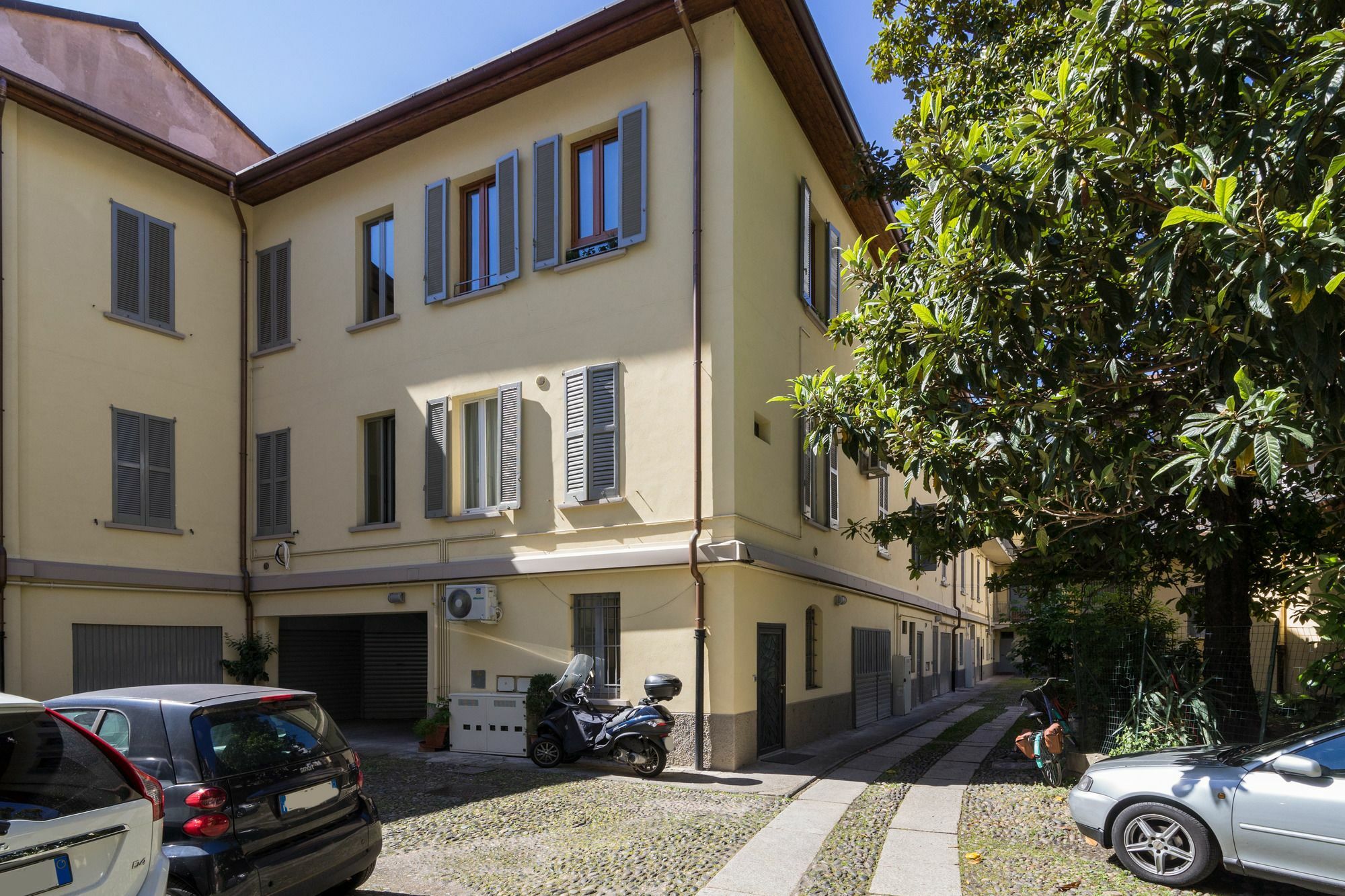 Milano Apartments Sant'Agostino Exterior photo
